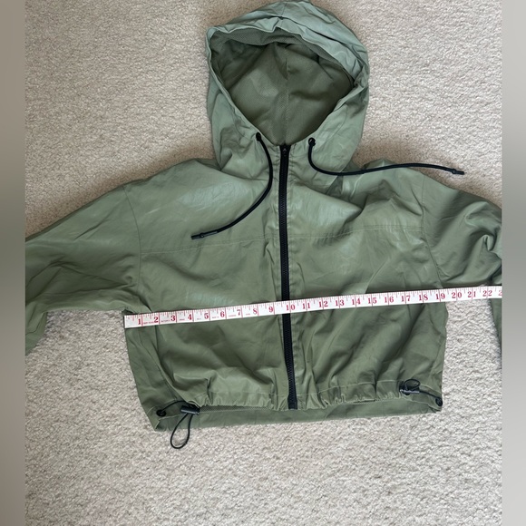 Forever 21 Drawstring Jacket cropped - Picture 6 of 6